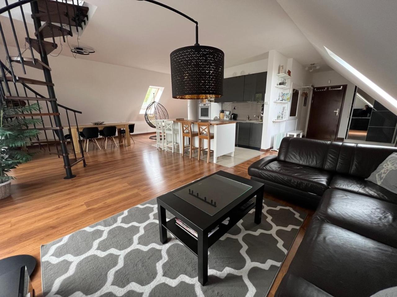 שצ'קלארסקה פוראובה Apartament Urocza Przy Wyciagu Ski Arena מראה חיצוני תמונה
